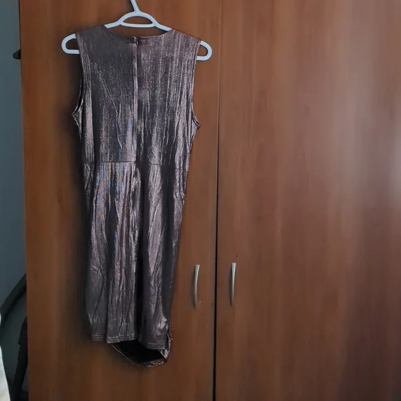 Dress - Picture 2 of 4